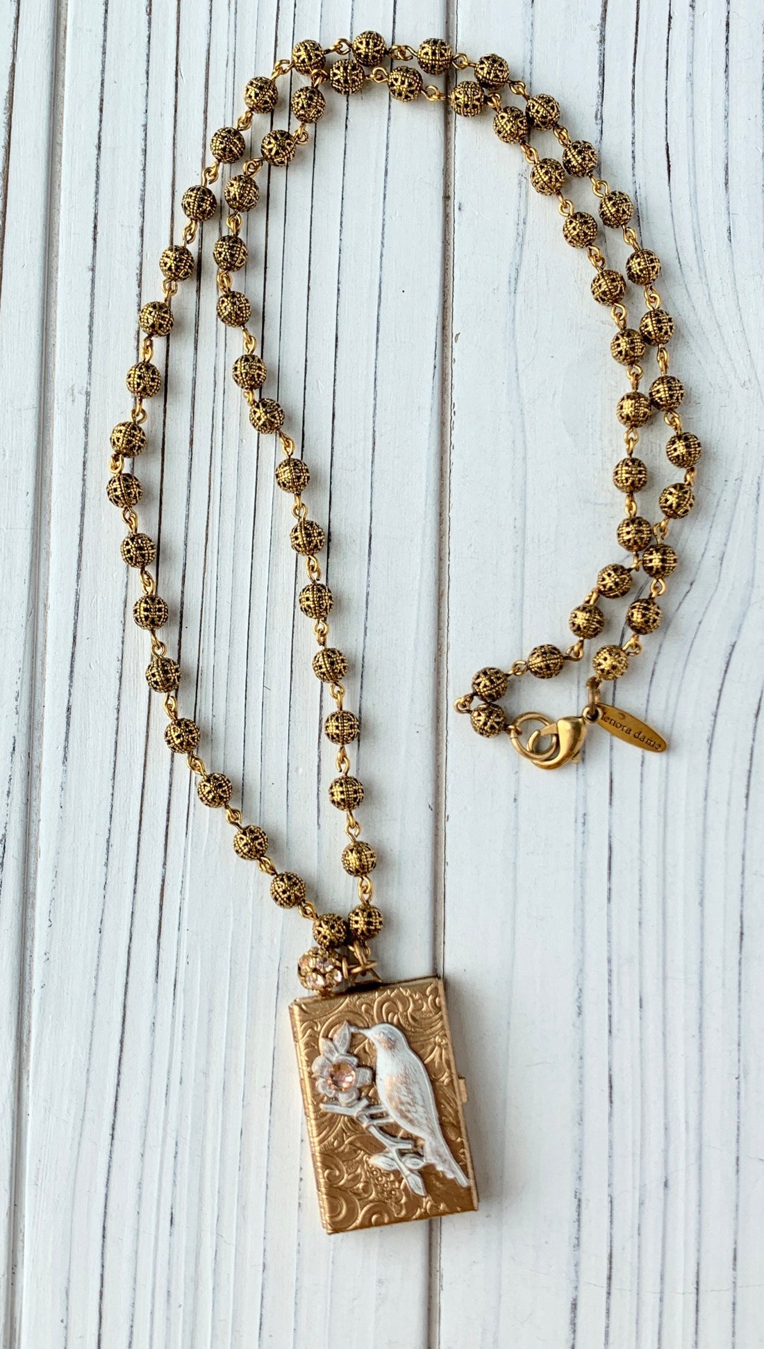 Meri Locket Necklace Gold – jd-plus-sandbox